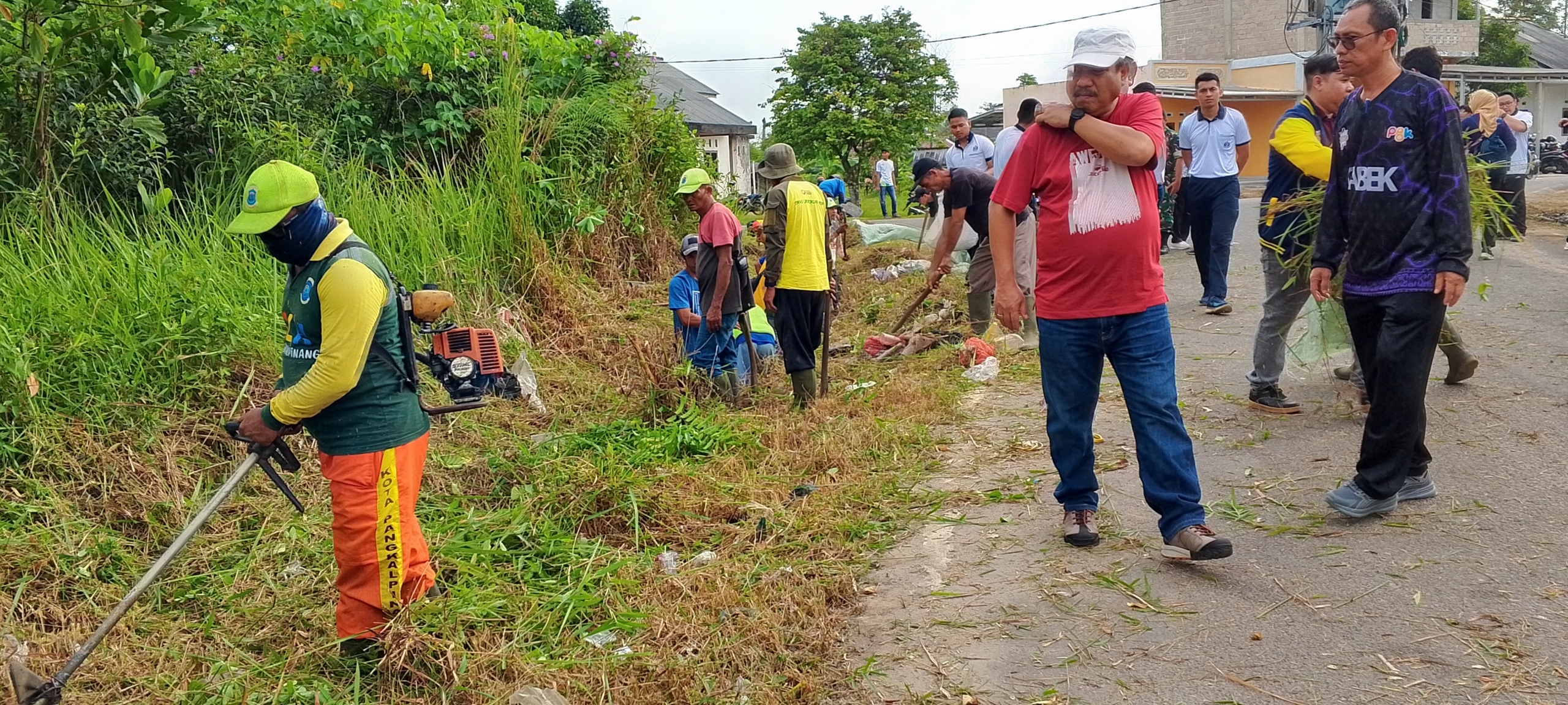 Program 100 Hari kerja Walikota dan Wakil Walikota Pangkalpinang ( Kolak Beko) kolaborasi Akbar Bersih kota .