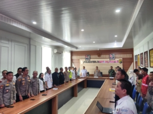 Walikota Pangkalpinang menghadiri rapat koordinasi lintas sektoral dalam rangka Operasi perang ketupat di Polresta pangkal pinang