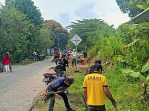 KEGIATAN INDONESIA ASRI KELURAHAN TAMAN BUNGA PERKUAT SINERGI DAN SEMANGAT GOTONG ROYONG