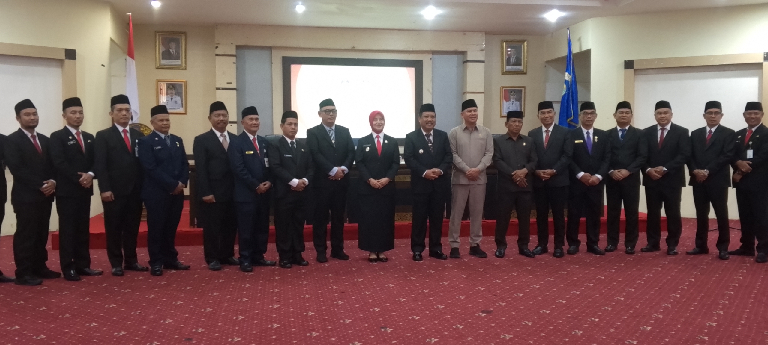 17 Pejabat Eselon II Pemerintah kota Pangkalpinang hari ini Dilantik Oleh Walikota Pangkalpinang Saparudin di Gedung Balai Betason kantor Walikota.