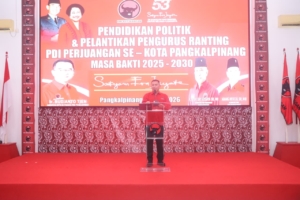 Ranting Ujung Tombak untuk Meneruskan kebijakan Partai.Abang Hertza Resmi Lantik Pengurus Ranting PDI Perjuangan se-kota Pangkalpinang