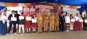 Peluncuran Aplikasi Sistem informasi Pengumuman kelulusan ( Stimulus) Resmi dibuka oleh Walikota Pangkalpinang Saparudin di SMP negeri 10 Pangkalpinang