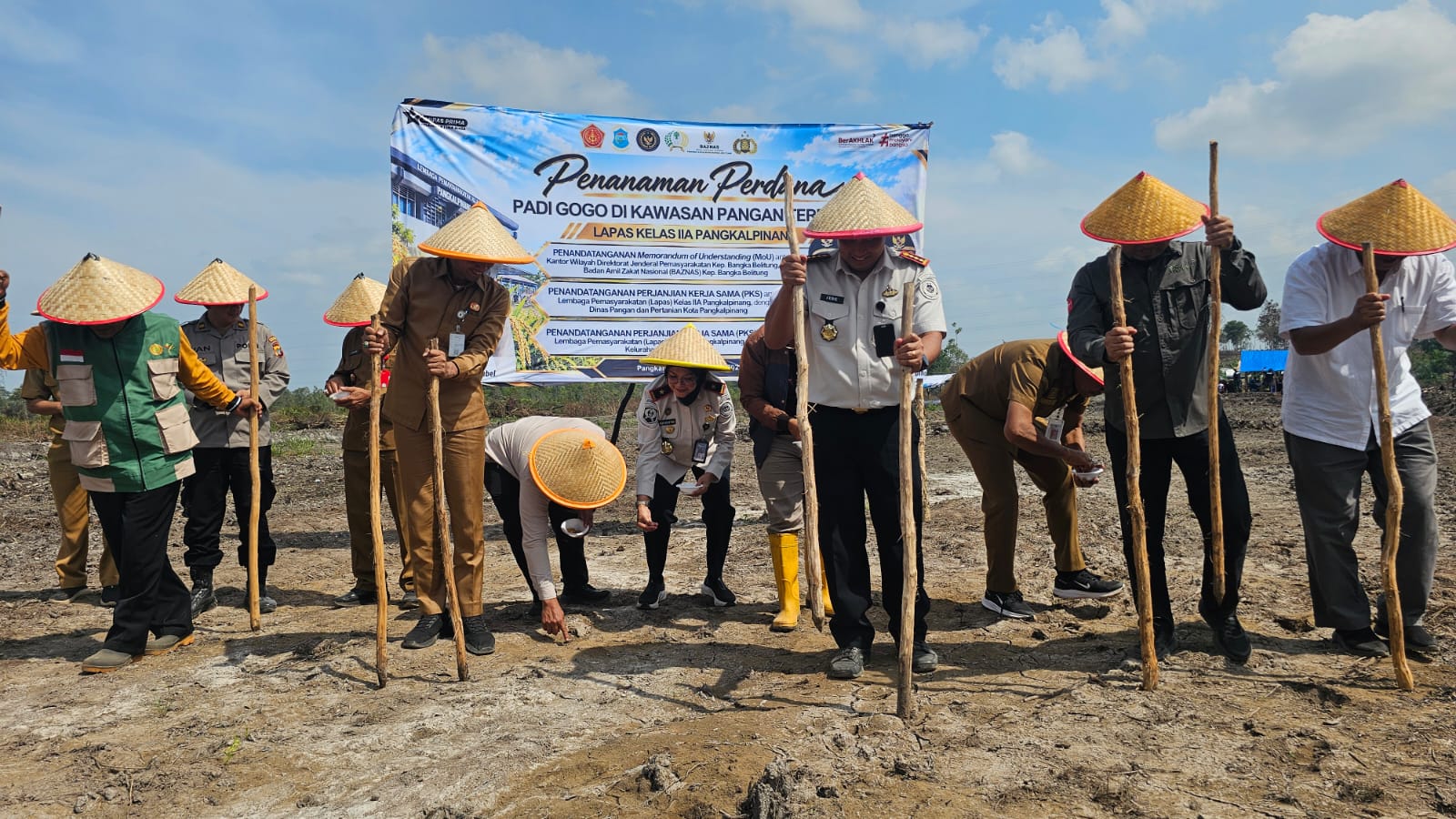 Penanaman Perdana Padi Gogo Lapas Binaan Pangkalpinang, Agustu Afendi Memberikan Dampak Terhadap Perekonomian dan PAD Kota Pangkalpinang