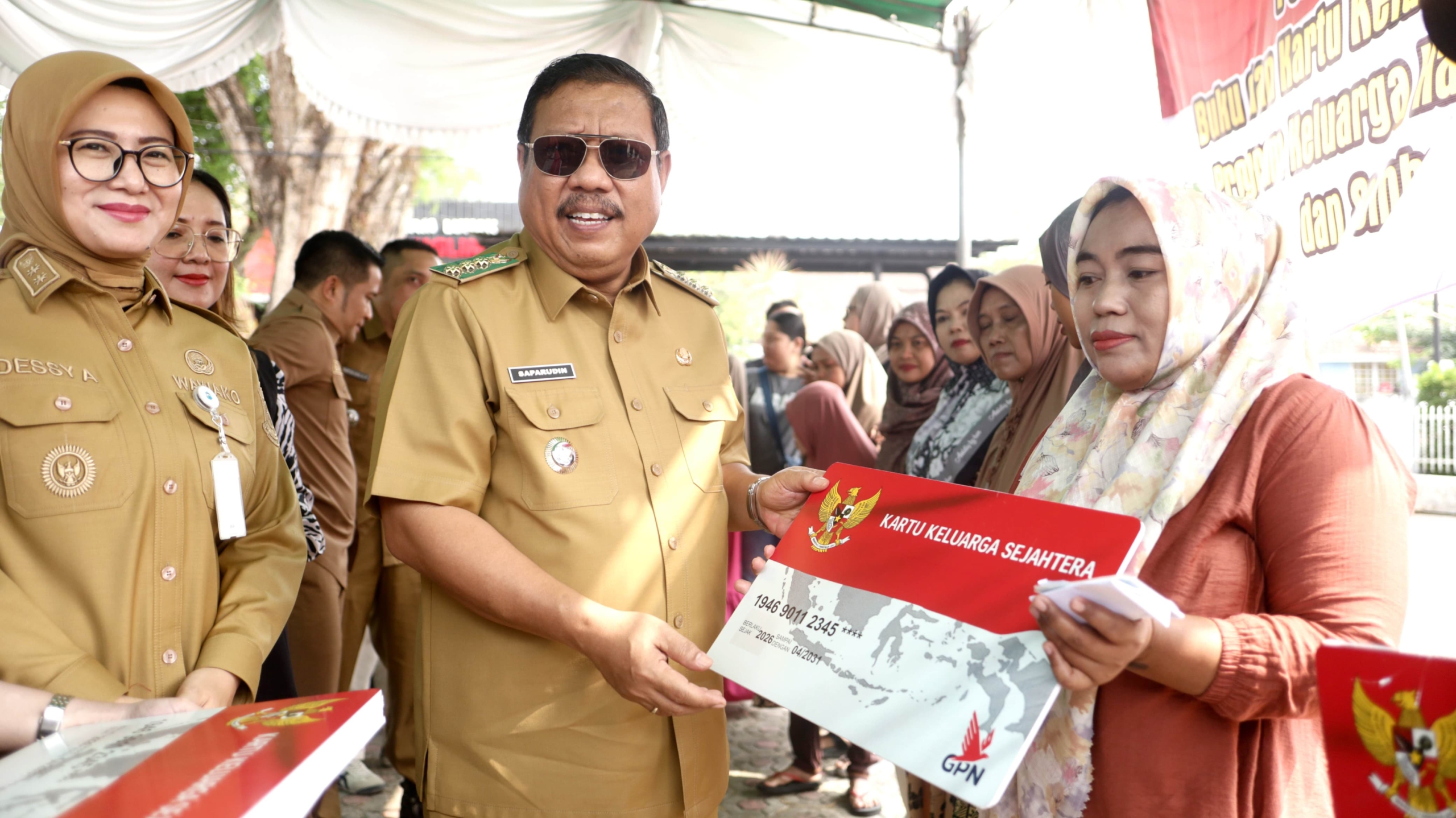 Penyerahan KKS Program Bantuan Sosial PKH, Saparudin Penerima Bantuan Yang Telah Melalui Proses, Total 135 Orang